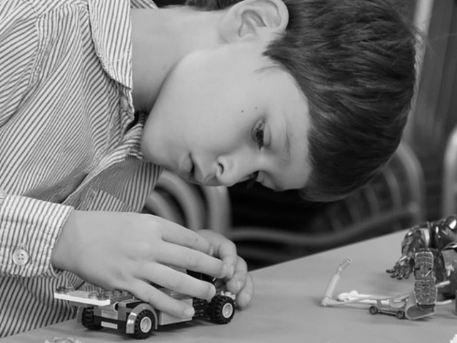 Excitement builds at the IET FIRST LEGO League Cambridge preview event