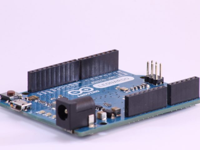 How to read Arduino Uno board.