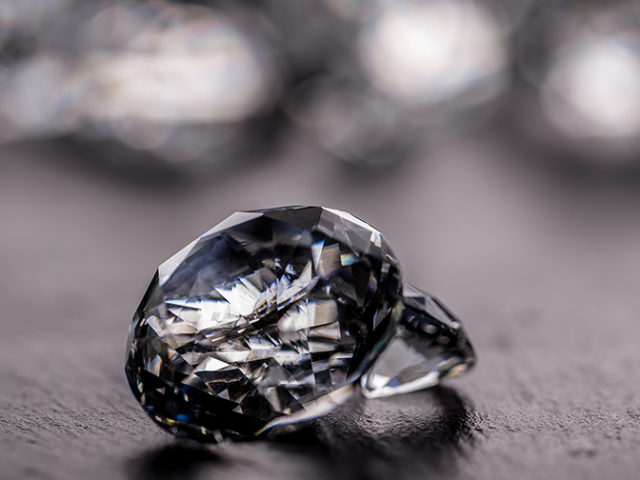 The way to transform diamond into the metal