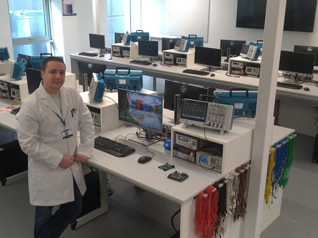 Coventry University chooses Tektronix entry scope, Keithley Instruments and TekScope for Teaching Laboratory