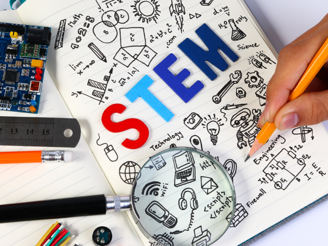Advanced Energy’s 2022 scholarship program promotes diversity in STEM