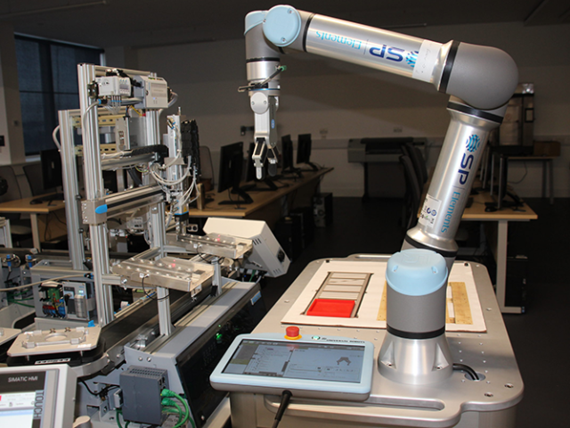 Universal Robots brings benefits of automation to Scottish Colleges