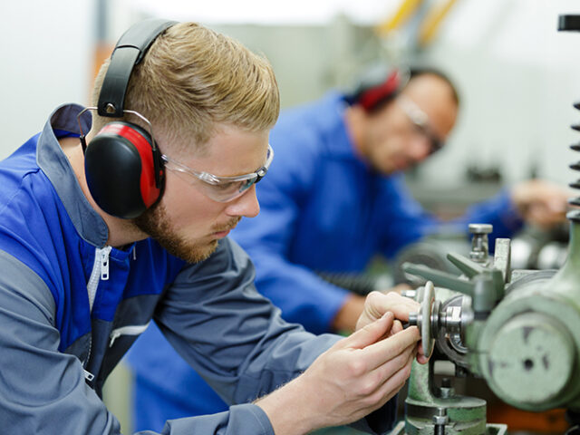 Engineering and technology apprenticeships in the UK 2022/23